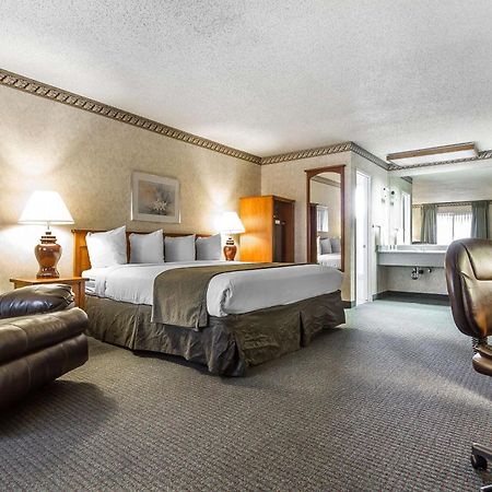 Quality Inn & Suites Silicon Valley Santa Clara Kültér fotó